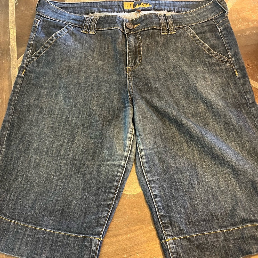 Kut jean trouser style shorts size 16…so flattering and cute!